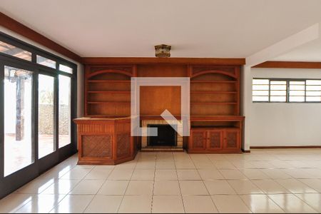 Sala de casa à venda com 3 quartos, 235m² em Vila Madalena, São Paulo