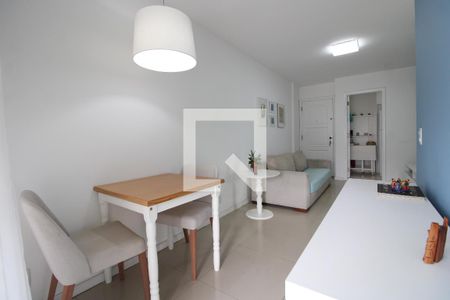 Sala de apartamento para alugar com 2 quartos, 69m² em Freguesia (jacarepaguá), Rio de Janeiro