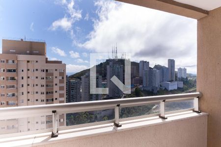 varanda sala de apartamento para alugar com 2 quartos, 69m² em Vila da Serra, Nova Lima