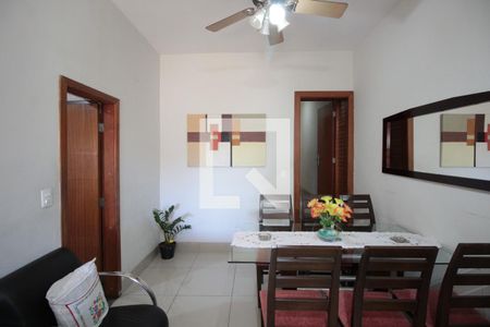 Sala de casa à venda com 3 quartos, 300m² em Sinimbu, Belo Horizonte