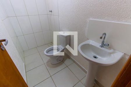 Banheiro de apartamento para alugar com 1 quarto, 39m² em Jardim Dona Sinhá, São Paulo