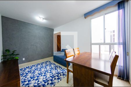 Sala de apartamento para alugar com 2 quartos, 51m² em Buritis, Belo Horizonte