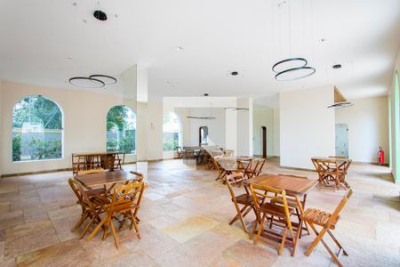 Apartamento à venda com 146m², 4 quartos e 2 vagas Apartamento à venda com 146m², 4 quartos e 2 vagasÁrea comum - Salão de festas 2