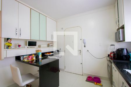 Apartamento à venda com 146m², 4 quartos e 2 vagas Apartamento à venda com 146m², 4 quartos e 2 vagasCozinha