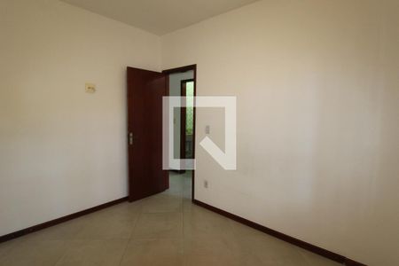 Quarto 2 de casa de condomínio para alugar com 2 quartos, 72m² em Vila Maria Helena, Duque de Caxias