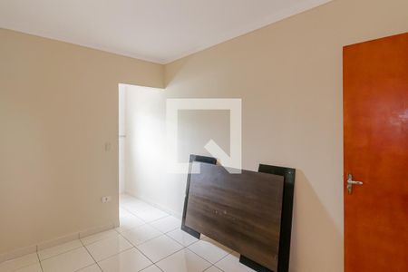 Quarto 2 de casa para alugar com 2 quartos, 60m² em Vila Moraes, São Paulo