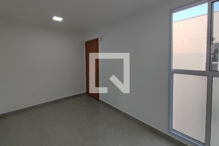 Quarto 1 de apartamento para alugar com 2 quartos, 43m² em Jardim Esmeraldina, Campinas