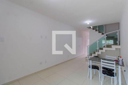 Sala de casa para alugar com 3 quartos, 113m² em Ponte Rasa, São Paulo