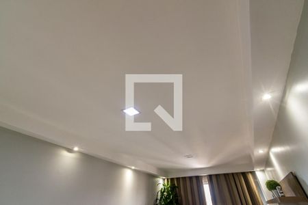 Sala - Detalhe das luminárias de apartamento para alugar com 2 quartos, 75m² em Penha, Rio de Janeiro