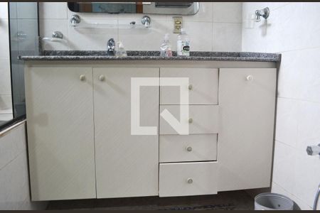 Detalhe do banheiro do Quarto 1 de apartamento para alugar com 3 quartos, 145m² em Vila Paiva, Suzano