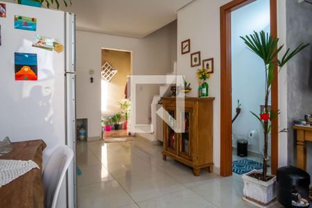 Sala/Cozinha de casa de condomínio à venda com 2 quartos, 102m² em Nonoai, Porto Alegre