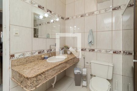 Casa à venda com 250m², 4 quartos e 3 vagas Casa à venda com 250m², 4 quartos e 3 vagasBanheiro