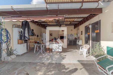 Casa à venda com 250m², 4 quartos e 3 vagas Casa à venda com 250m², 4 quartos e 3 vagasQuintal