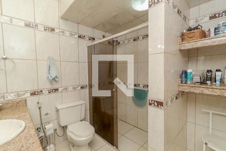 Casa à venda com 250m², 4 quartos e 3 vagas Casa à venda com 250m², 4 quartos e 3 vagasBanheiro