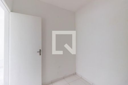 Quarto 2 de kitnet/studio para alugar com 2 quartos, 30m² em Jardim Lucia, São Paulo