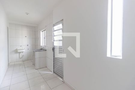 Cozinha e Área de Serviço de kitnet/studio para alugar com 2 quartos, 30m² em Jardim Lucia, São Paulo