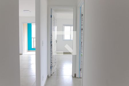 Corredor de apartamento à venda com 2 quartos, 50m² em Vila São Pedro, Santo André