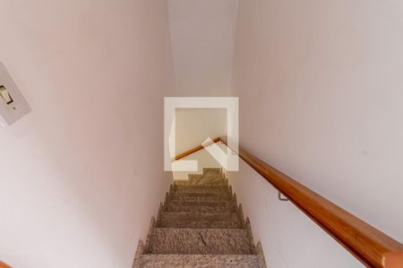 Escadas de casa à venda com 3 quartos, 170m² em Parque Fongaro, São Paulo