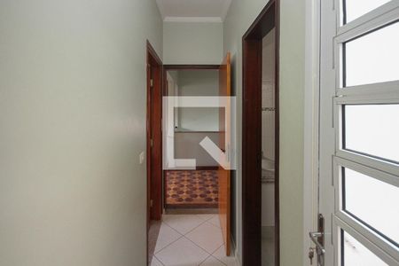 Corredor de casa para alugar com 2 quartos, 250m² em Vila Olinda, São Paulo