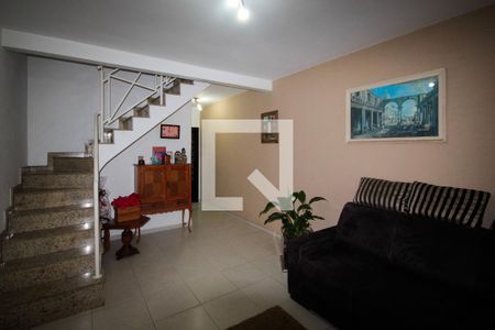 Casa à venda com 160m², 3 quartos e 2 vagasSala