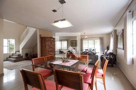 Sala de casa de condomínio para alugar com 4 quartos, 480m² em Bosque do Vianna, Cotia