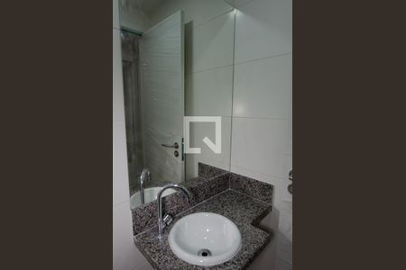 Lavabo de apartamento para alugar com 3 quartos, 110m² em Recreio dos Bandeirantes, Rio de Janeiro