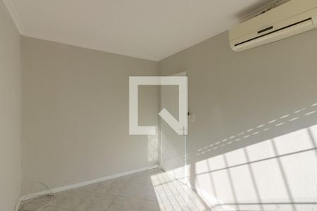 Quarto de apartamento à venda com 1 quarto, 45m² em Jardim Itu Sabará, Porto Alegre