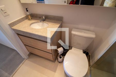 Banheiro de kitnet/studio para alugar com 1 quarto, 42m² em Campo Belo, São Paulo