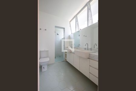 Suíte - Banheiro de apartamento para alugar com 3 quartos, 180m² em Jardins, São Paulo