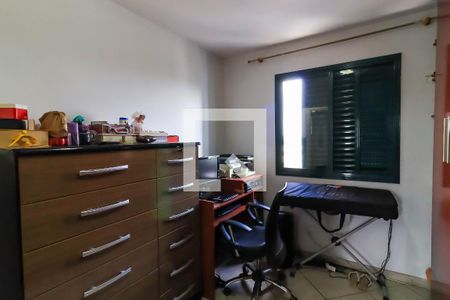 Quarto 2 de apartamento para alugar com 3 quartos, 70m² em Interlagos, São Paulo