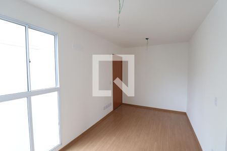 Sala de apartamento para alugar com 2 quartos, 42m² em Vila Lage, São Gonçalo