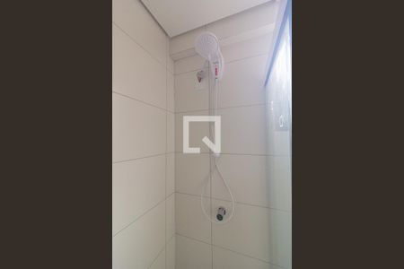 Banheiro de kitnet/studio para alugar com 1 quarto, 20m² em Mossunguê, Curitiba