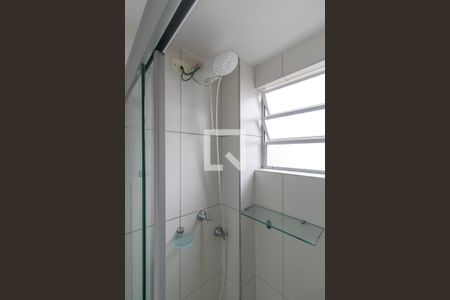 Banheiro da suíte de apartamento para alugar com 2 quartos, 52m² em Jardim Nova Europa, Campinas