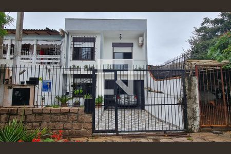 Casa à venda com 160m², 4 quartos e 2 vagas Casa à venda com 160m², 4 quartos e 2 vagasfachada da casa