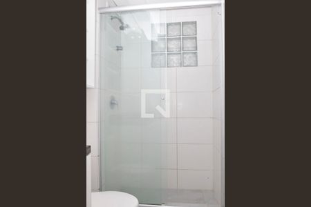 Banheiro de apartamento para alugar com 1 quarto, 65m² em Petrópolis, Porto Alegre
