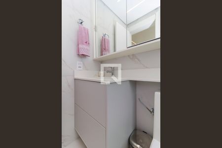 Apartamento à venda com 71m², 2 quartos e 1 vaga Apartamento à venda com 71m², 2 quartos e 1 vagaSuíte - Banheiro