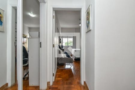 Corredor de apartamento à venda com 3 quartos, 83m² em Vila Buarque, São Paulo