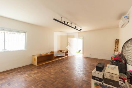 Sala de casa à venda com 3 quartos, 400m² em Jardim Jussara, São Paulo