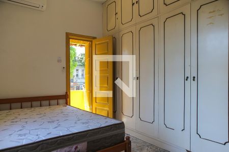 Quarto de casa para alugar com 4 quartos, 250m² em Vila Matias, Santos