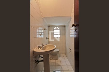 Lavabo de casa para alugar com 3 quartos, 135m² em Jardim Líbano, São Paulo