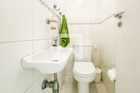 Lavabo de casa de condomínio para alugar com 3 quartos, 90m² em Santo Amaro, São Paulo