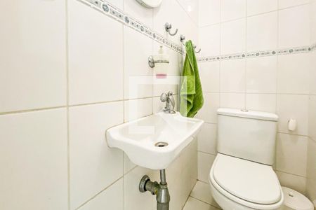 Lavabo de casa de condomínio para alugar com 3 quartos, 90m² em Santo Amaro, São Paulo