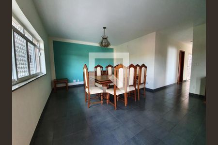 Casa à venda com 3 quartos, 207m² em Vila Sao Jose, Várzea Paulista