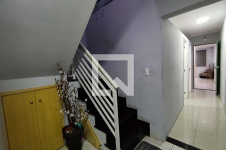 Escada de casa à venda com 3 quartos, 180m² em Cangaiba, São Paulo