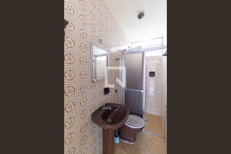 Banheiro de apartamento para alugar com 1 quarto, 49m² em Pinheiros, São Paulo