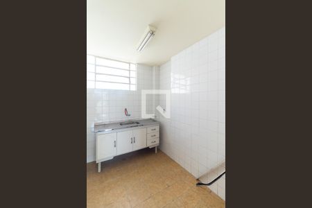 Cozinha de apartamento para alugar com 1 quarto, 49m² em Pinheiros, São Paulo