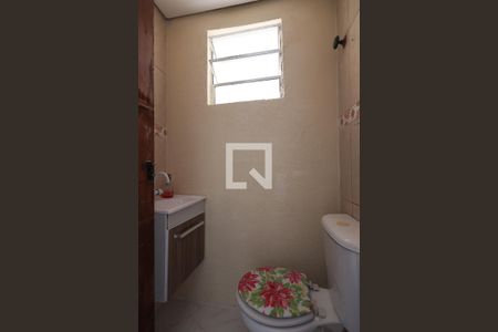 Lavabo de casa para alugar com 3 quartos, 120m² em Jardim Arco-íris, Cotia