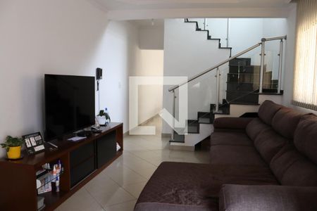 Sala de casa para alugar com 4 quartos, 280m² em Jardim Bom Clima, Guarulhos