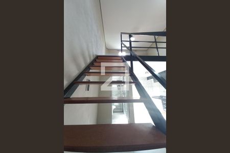 Escada de apartamento para alugar com 1 quarto, 29m² em Jardim dos Oliveiras, Campinas