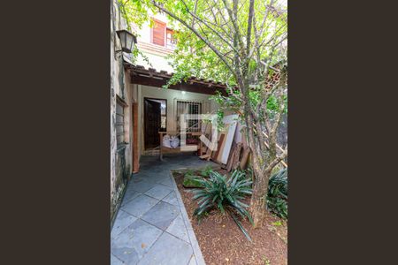 Casa à venda com 200m², 3 quartos e 2 vagas Casa à venda com 200m², 3 quartos e 2 vagasEntrada Social